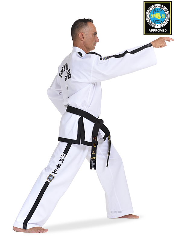 Sandro et Johanna, nouveaux instructeurs de taekwondo Sandro et Johanna, nouveaux instructeurs de taekwondo