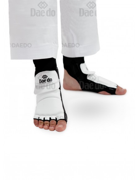 PRO 15944 - Taekwondo foot for...